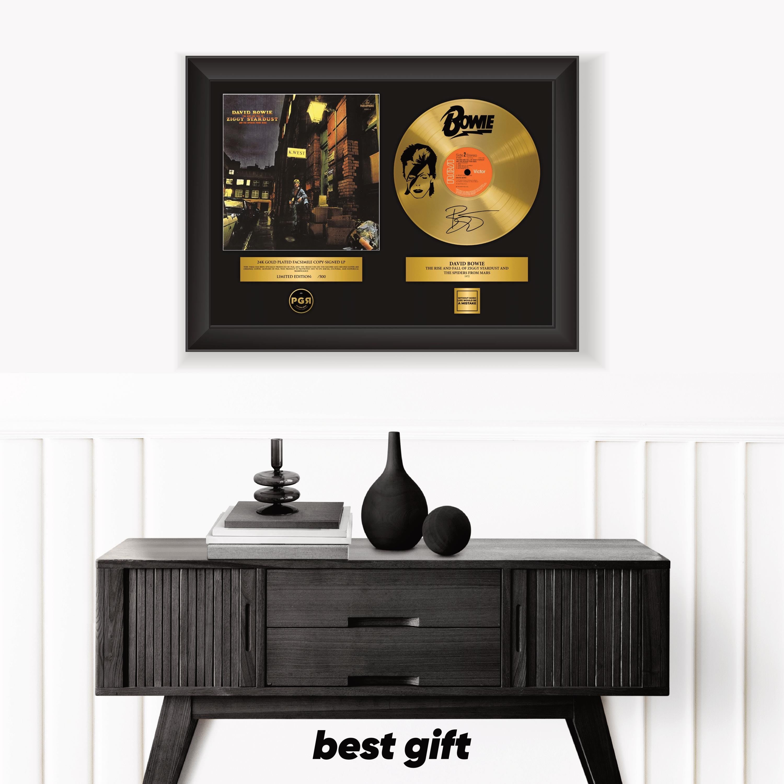 David Bowie – Framed Gold Plated Record Vinyl  – Copy Signed – Premium Wall Art